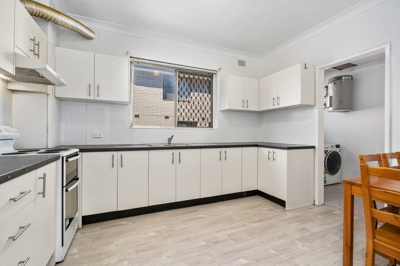 Photo - 6/27 Rawson Street, Auburn NSW 2144 - Image 2