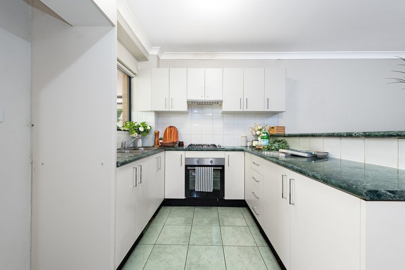 Photo - 6/28-30 Fourth Avenue, Blacktown NSW 2148 - Image 6