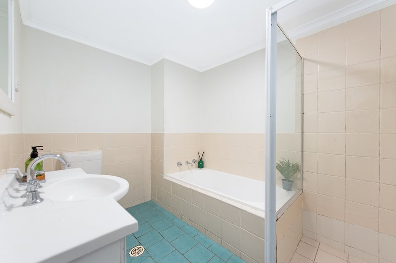 Photo - 6/28-30 Fourth Avenue, Blacktown NSW 2148 - Image 9