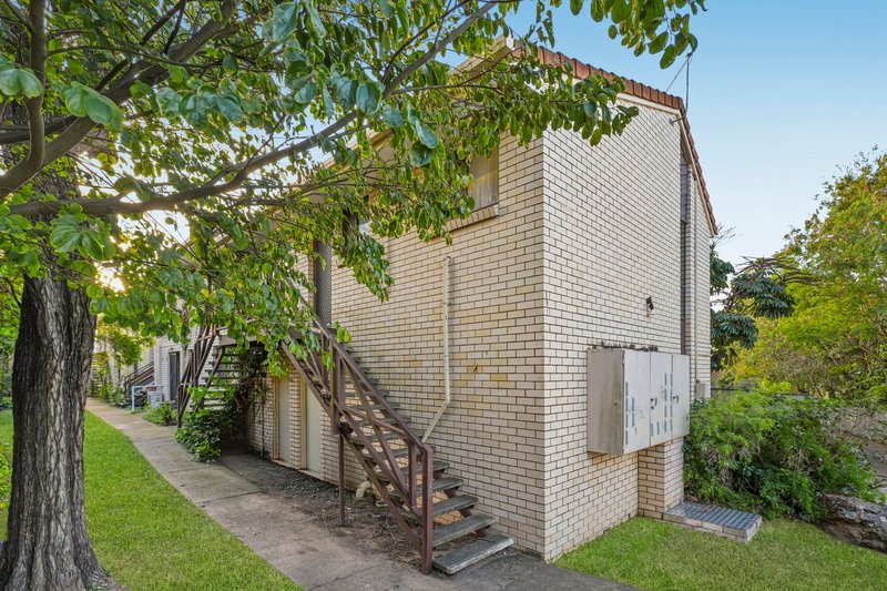 Photo - 6/28 Defiance Road, Logan Central QLD 4114 - Image 8