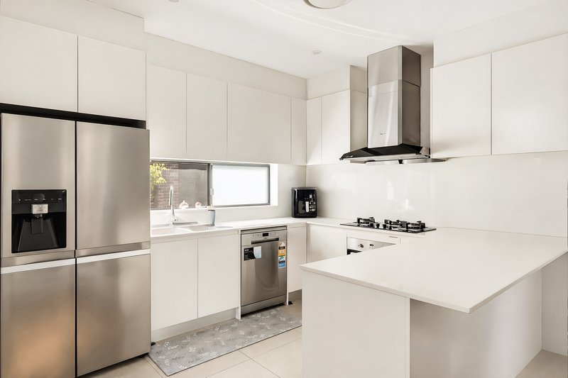 Photo - 6/28 Eldon Street, Riverwood NSW 2210 - Image 2
