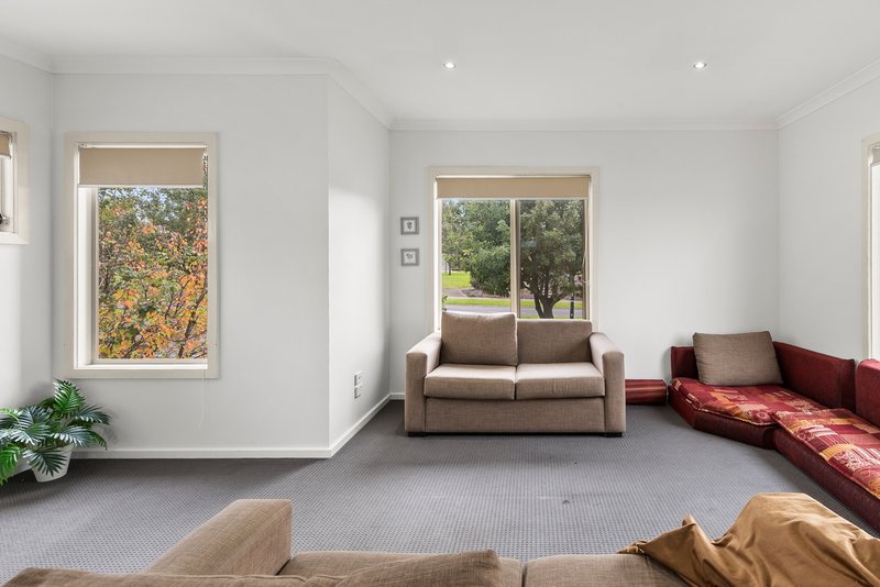Photo - 6/29 Ardsley Circuit, Craigieburn VIC 3064 - Image 2