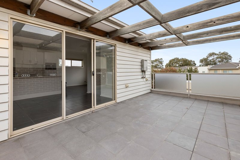 Photo - 6/29 Ardsley Circuit, Craigieburn VIC 3064 - Image 11