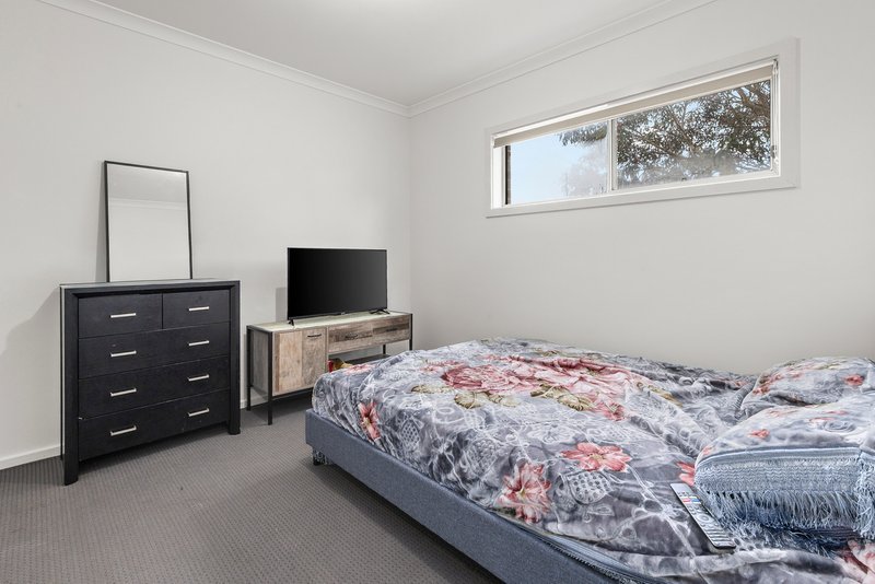 Photo - 6/29 Ardsley Circuit, Craigieburn VIC 3064 - Image 12