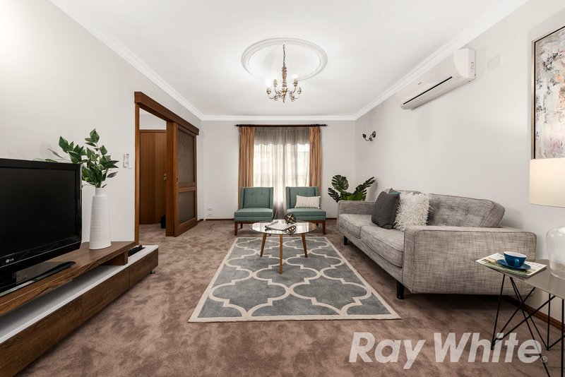 Photo - 6/29 Blackburn Road, Blackburn VIC 3130 - Image 2