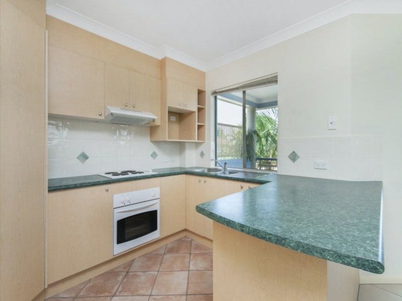 Photo - 6/29 Crown Street, Holland Park West QLD 4121 - Image 3