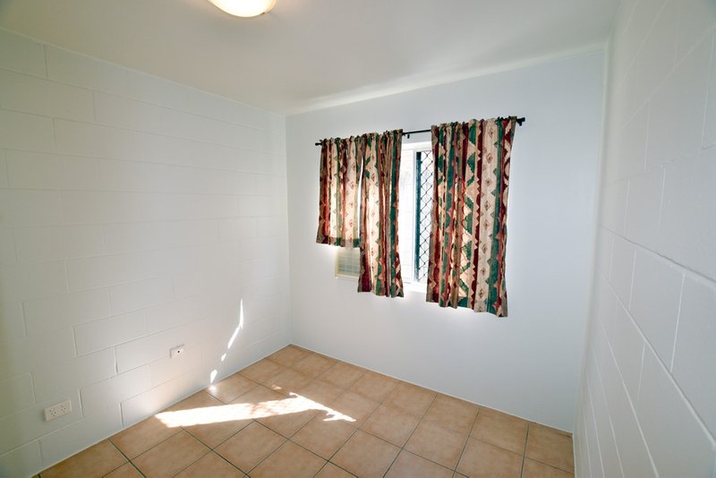 Photo - 6/29 Off Street, Gladstone Central QLD 4680 - Image 6