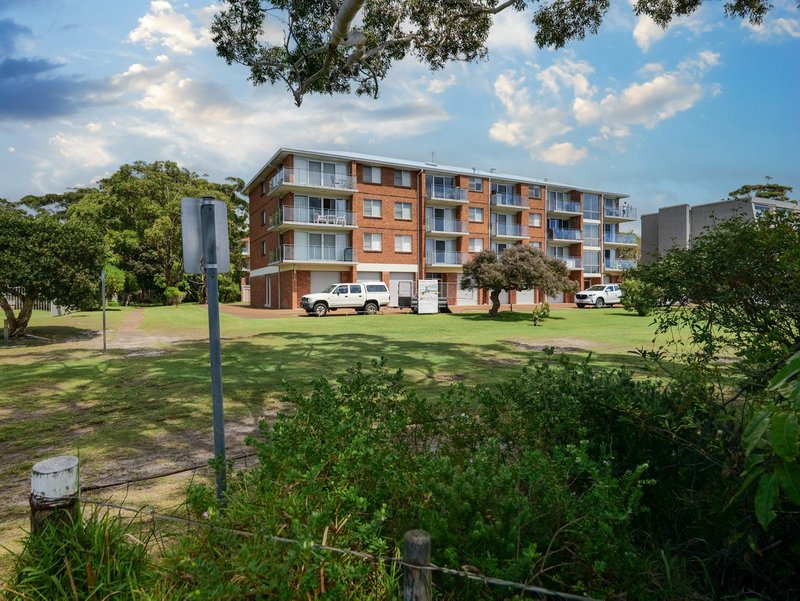 Photo - 6/29 Weatherly Close, Nelson Bay NSW 2315 - Image 12