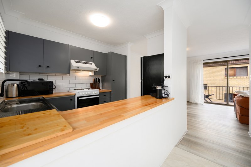 Photo - 6/29 White Street, Southport QLD 4215 - Image 5