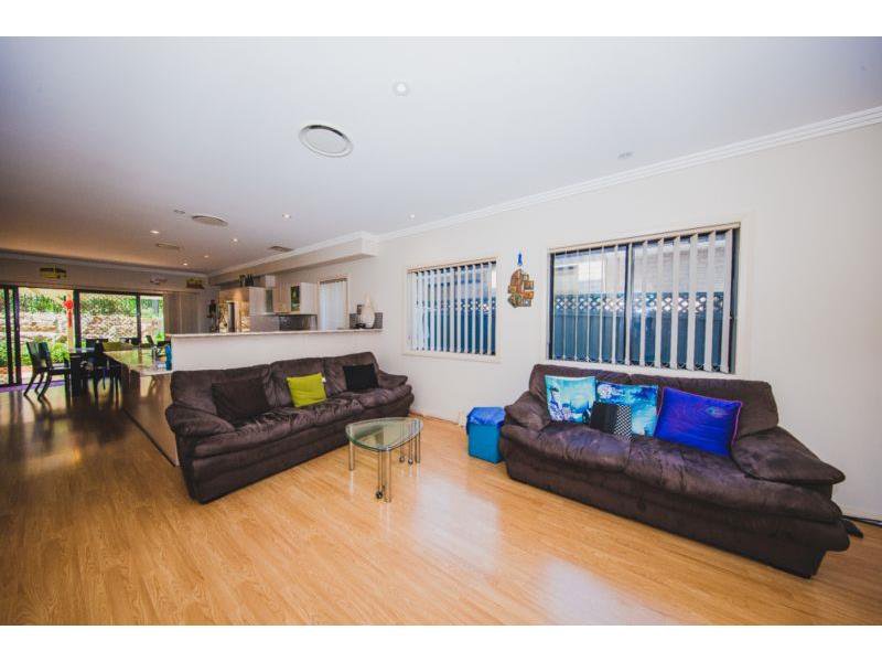 Photo - 62A Hammers Road, Northmead NSW 2152 - Image 2