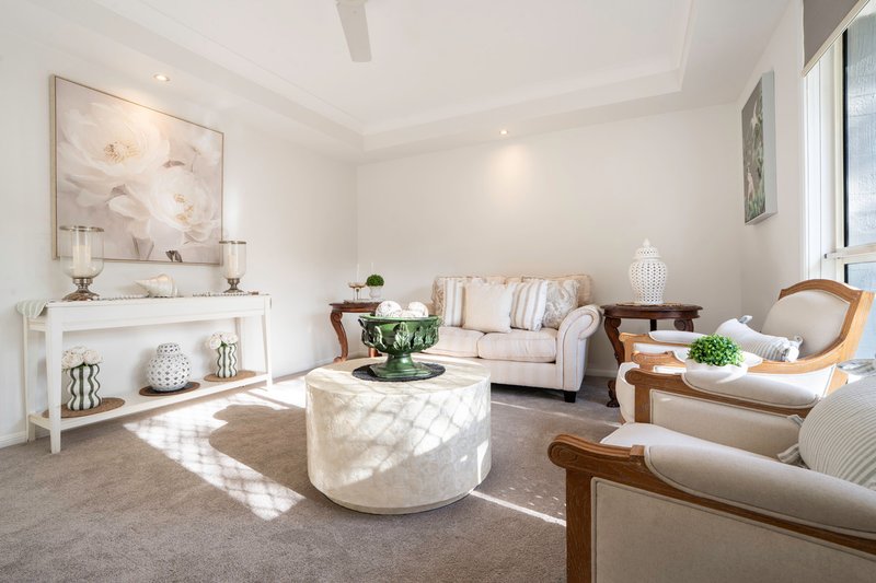 Photo - 62A Lagoon Crescent, Bellbowrie QLD 4070 - Image 4
