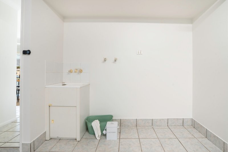 Photo - 62A Lagoon Crescent, Bellbowrie QLD 4070 - Image 19