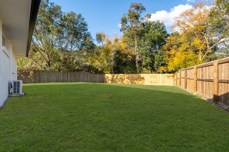 Photo - 62A Lagoon Crescent, Bellbowrie QLD 4070 - Image 23