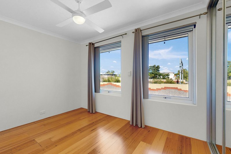 Photo - 62a Rutland Avenue, Lathlain WA 6100 - Image 8