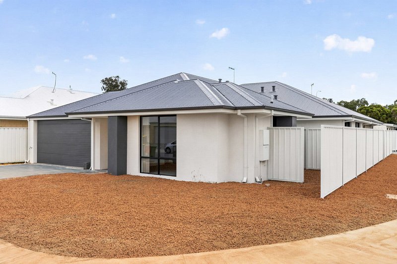 Photo - 62a Westaway Road, Pinjarra WA 6208 - Image 2