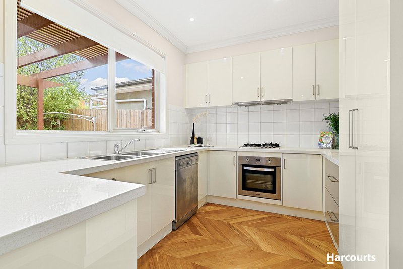 Photo - 62C Pepperell Avenue, Glen Waverley VIC 3150 - Image 3