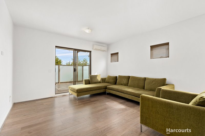 Photo - 6/3-5 Hutton Street, Dandenong VIC 3175 - Image 2