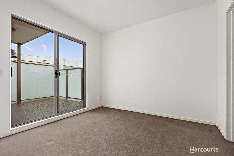 Photo - 6/3-5 Hutton Street, Dandenong VIC 3175 - Image 5