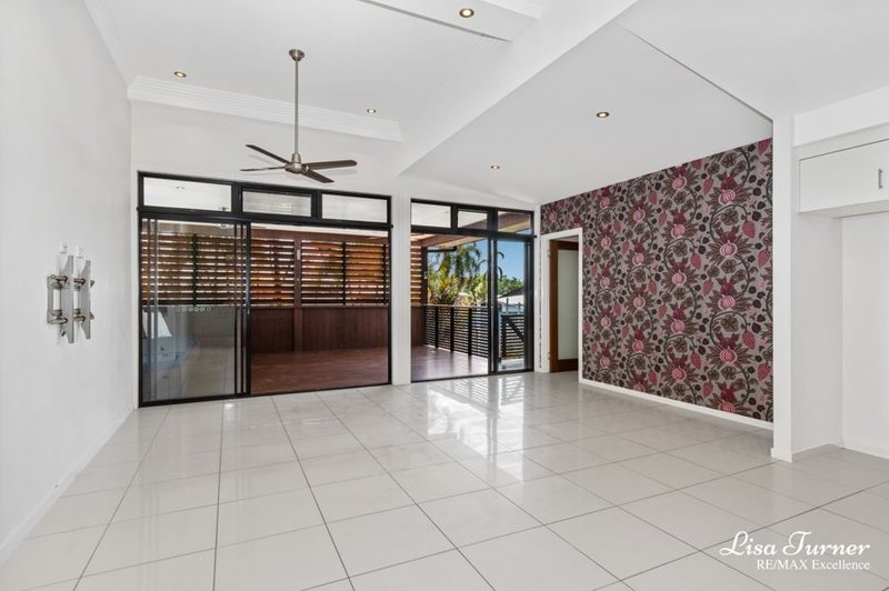 Photo - 63 Ahearne Street, Hermit Park QLD 4812 - Image 3