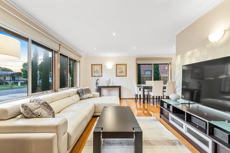 Photo - 63 Albany Drive, Mulgrave VIC 3170 - Image 6