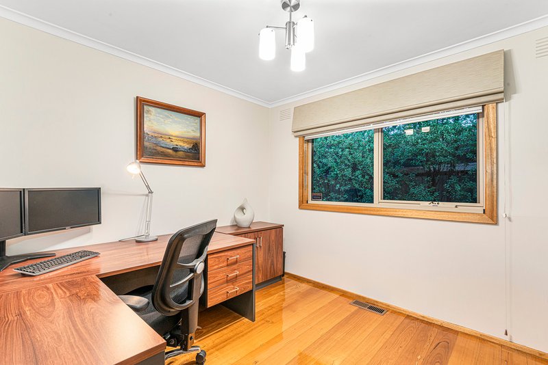 Photo - 63 Albany Drive, Mulgrave VIC 3170 - Image 10