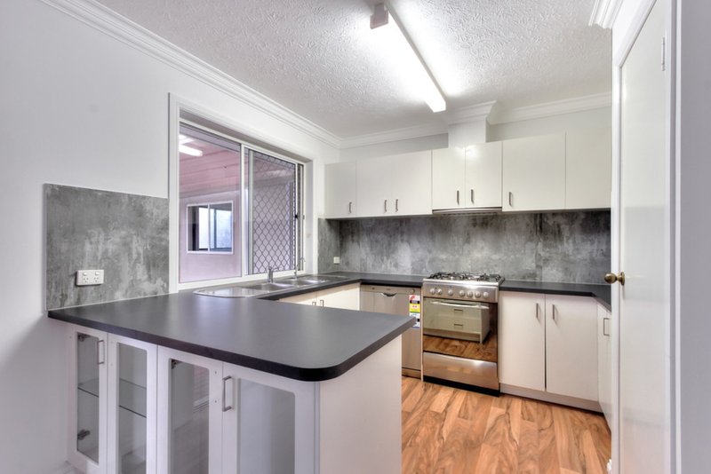 Photo - 63 Avonmore Street, Edens Landing QLD 4207 - Image 3