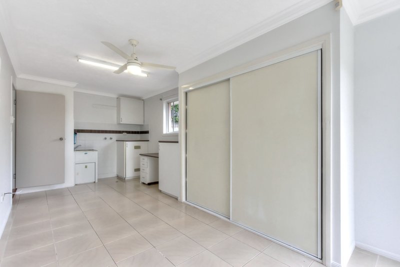 Photo - 63 Avonmore Street, Edens Landing QLD 4207 - Image 14