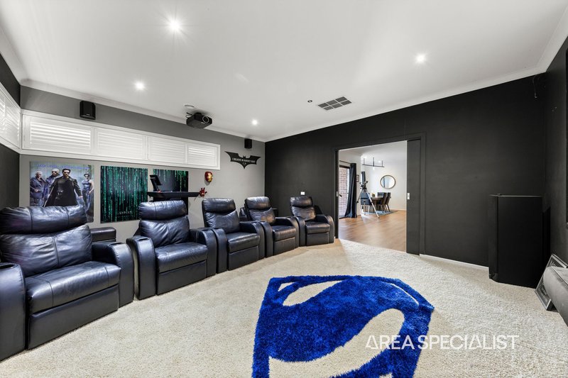 Photo - 63 Banjo Paterson Drive, Pakenham VIC 3810 - Image 6