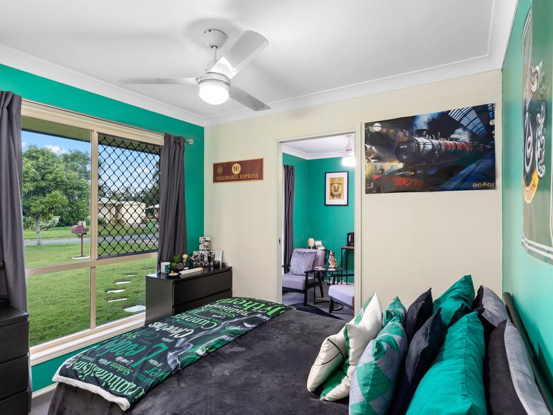 Photo - 63 Bernadette Cres , Rosewood QLD 4340 - Image 7