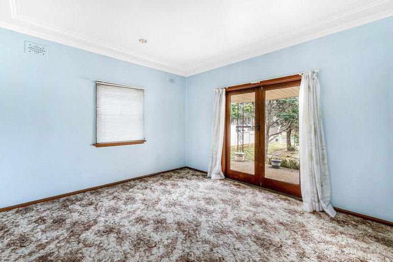 Photo - 63 Cambridge Avenue, Bankstown NSW 2200 - Image 2