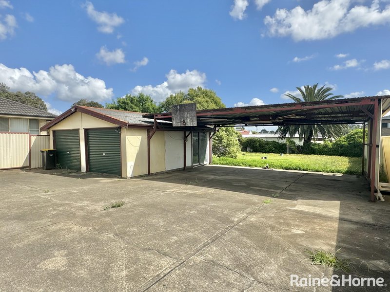 63 Canberra Street, Oxley Park NSW 2760