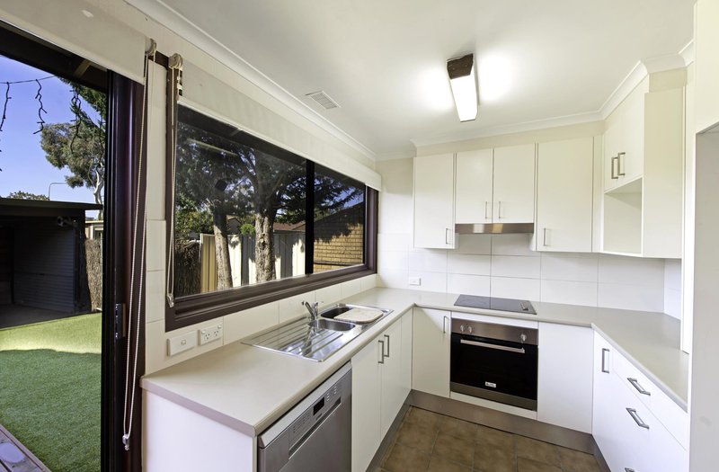 Photo - 63 Canopus Crescent, Giralang ACT 2617 - Image 3