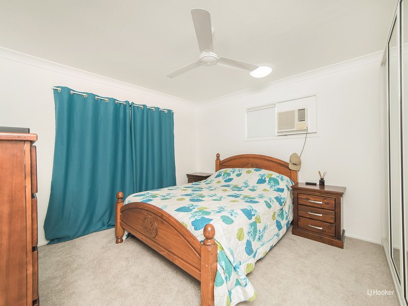 Photo - 63 Capricorn Crescent, Norman Gardens QLD 4701 - Image 7