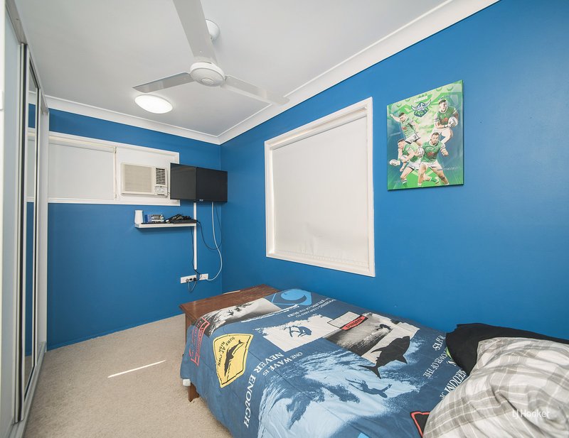 Photo - 63 Capricorn Crescent, Norman Gardens QLD 4701 - Image 9