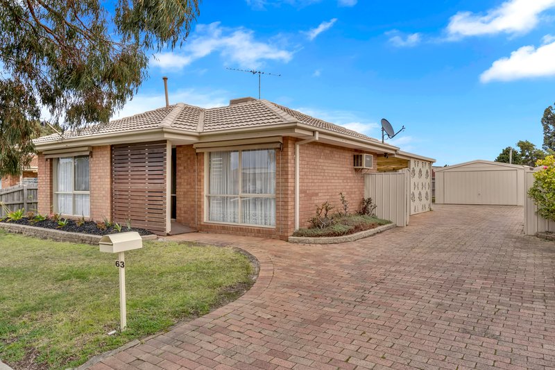 Photo - 63 Cimberwood Drive, Craigieburn VIC 3064 - Image 2