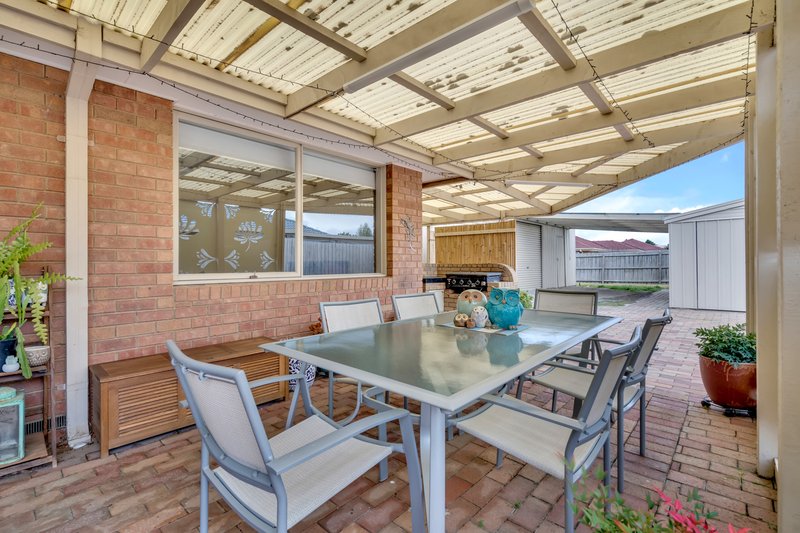 Photo - 63 Cimberwood Drive, Craigieburn VIC 3064 - Image 10