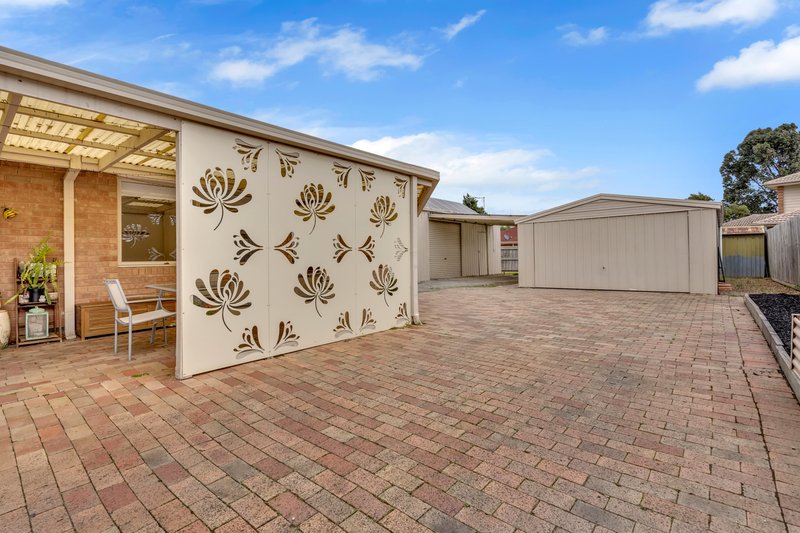 Photo - 63 Cimberwood Drive, Craigieburn VIC 3064 - Image 12