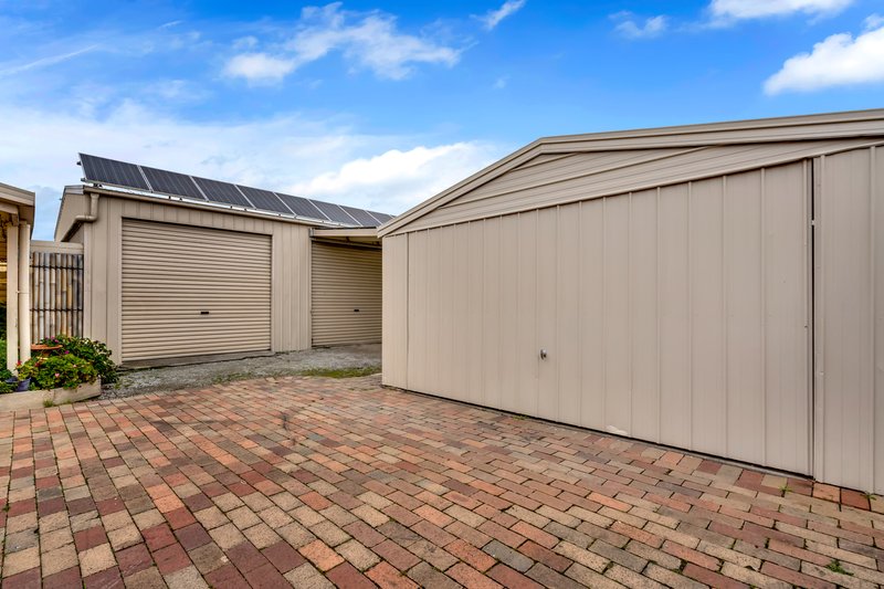 Photo - 63 Cimberwood Drive, Craigieburn VIC 3064 - Image 14