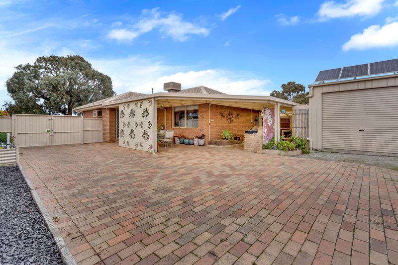 Photo - 63 Cimberwood Drive, Craigieburn VIC 3064 - Image 17