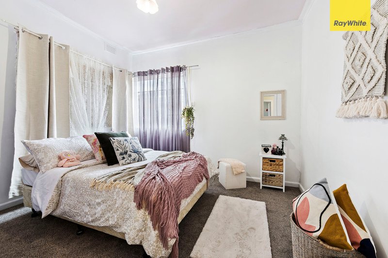 Photo - 63 Collins Street, St Albans VIC 3021 - Image 6