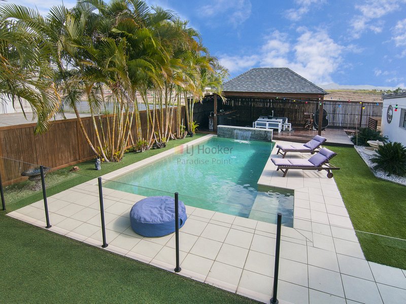 Photo - 63 Crescent Avenue, Hope Island QLD 4212 - Image 12