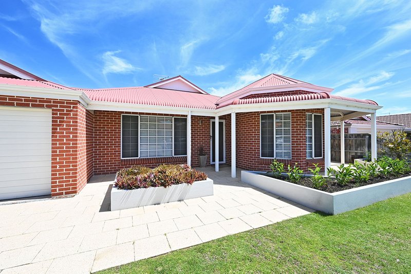 Photo - 63 Cristobal Crescent, Mindarie WA 6030 - Image 2