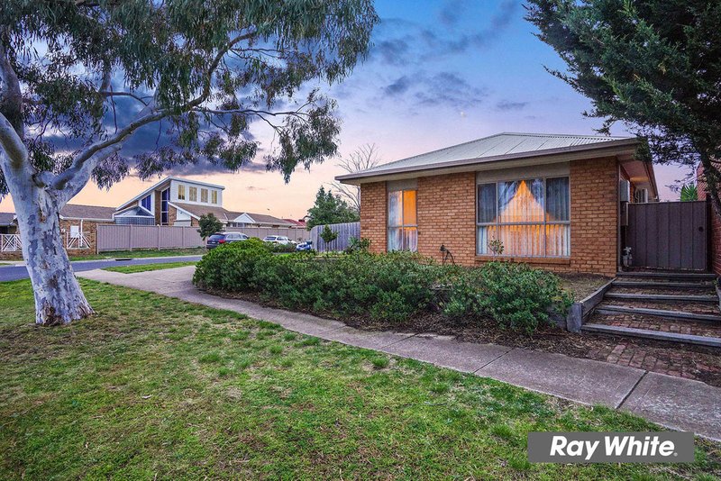 Photo - 63 Deloraine Drive, Hoppers Crossing VIC 3029 - Image 2