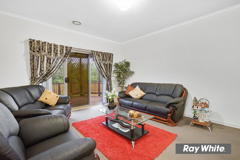 Photo - 63 Deloraine Drive, Hoppers Crossing VIC 3029 - Image 7