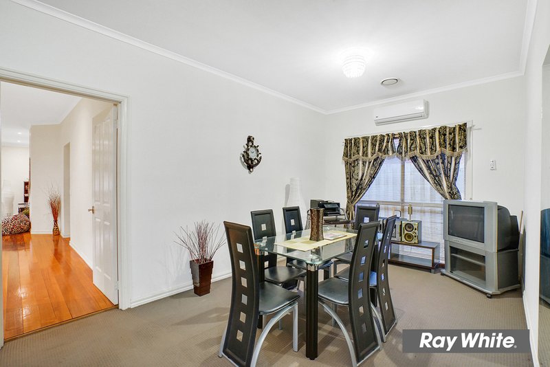 Photo - 63 Deloraine Drive, Hoppers Crossing VIC 3029 - Image 10