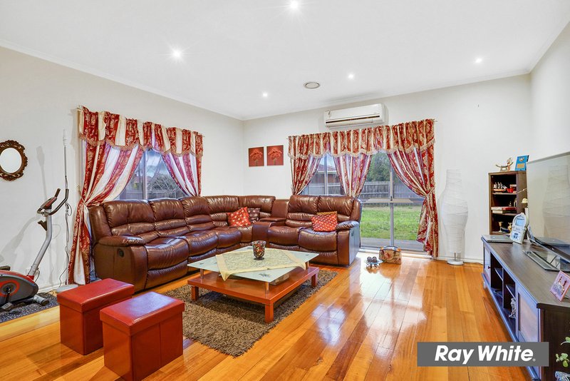 Photo - 63 Deloraine Drive, Hoppers Crossing VIC 3029 - Image 18