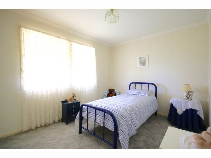 Photo - 63 Edmund Street, Sanctuary Point NSW 2540 - Image 10