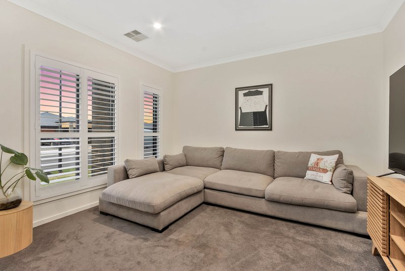 Photo - 63 Emerald Drive, Angle Vale SA 5117 - Image 7