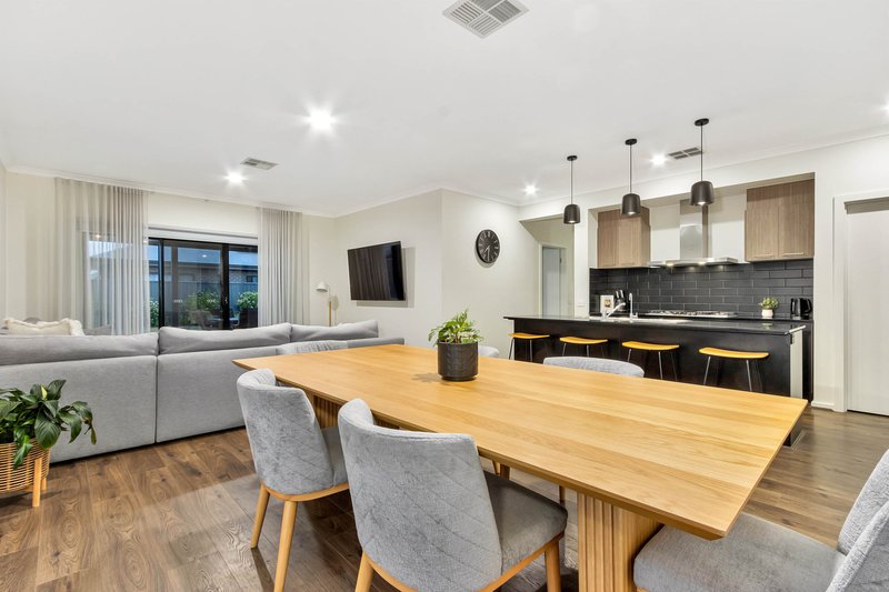 Photo - 63 Emerald Drive, Angle Vale SA 5117 - Image 11