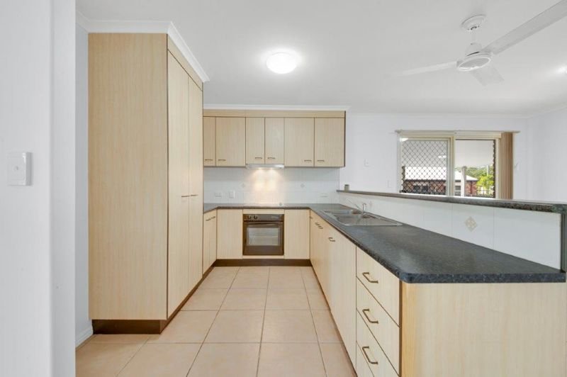 Photo - 63 Emmadale Drive, New Auckland QLD 4680 - Image 2